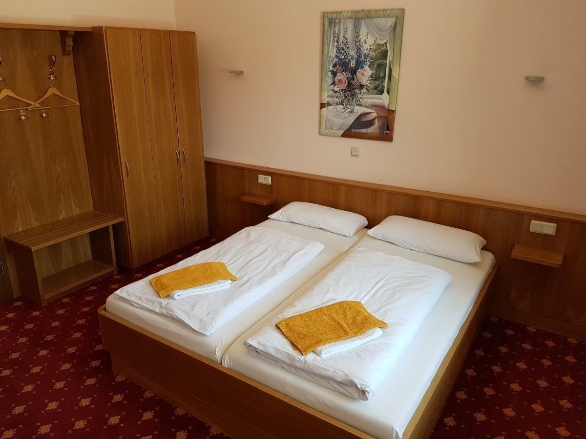 Hotel - Restaurant Sophienaue Айзенах Екстериор снимка