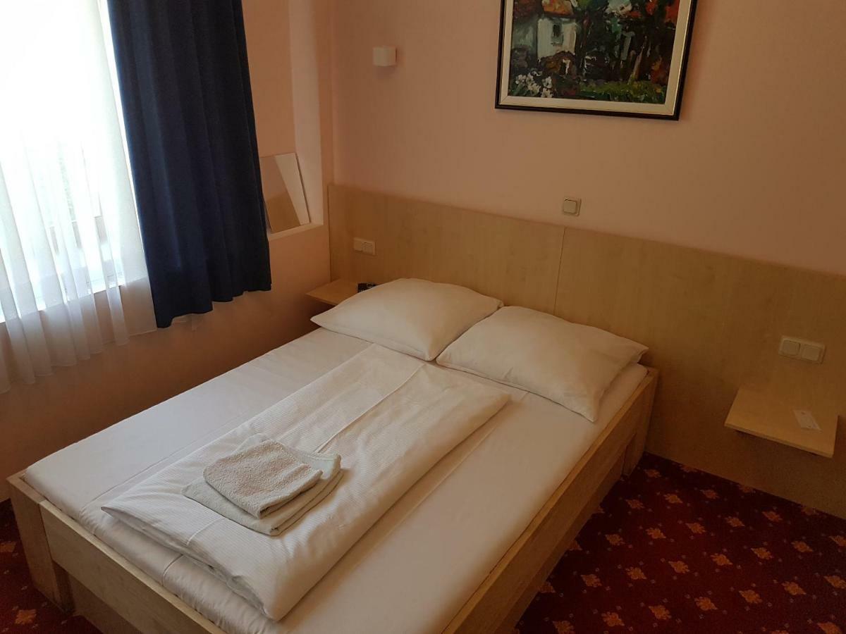 Hotel - Restaurant Sophienaue Айзенах Екстериор снимка