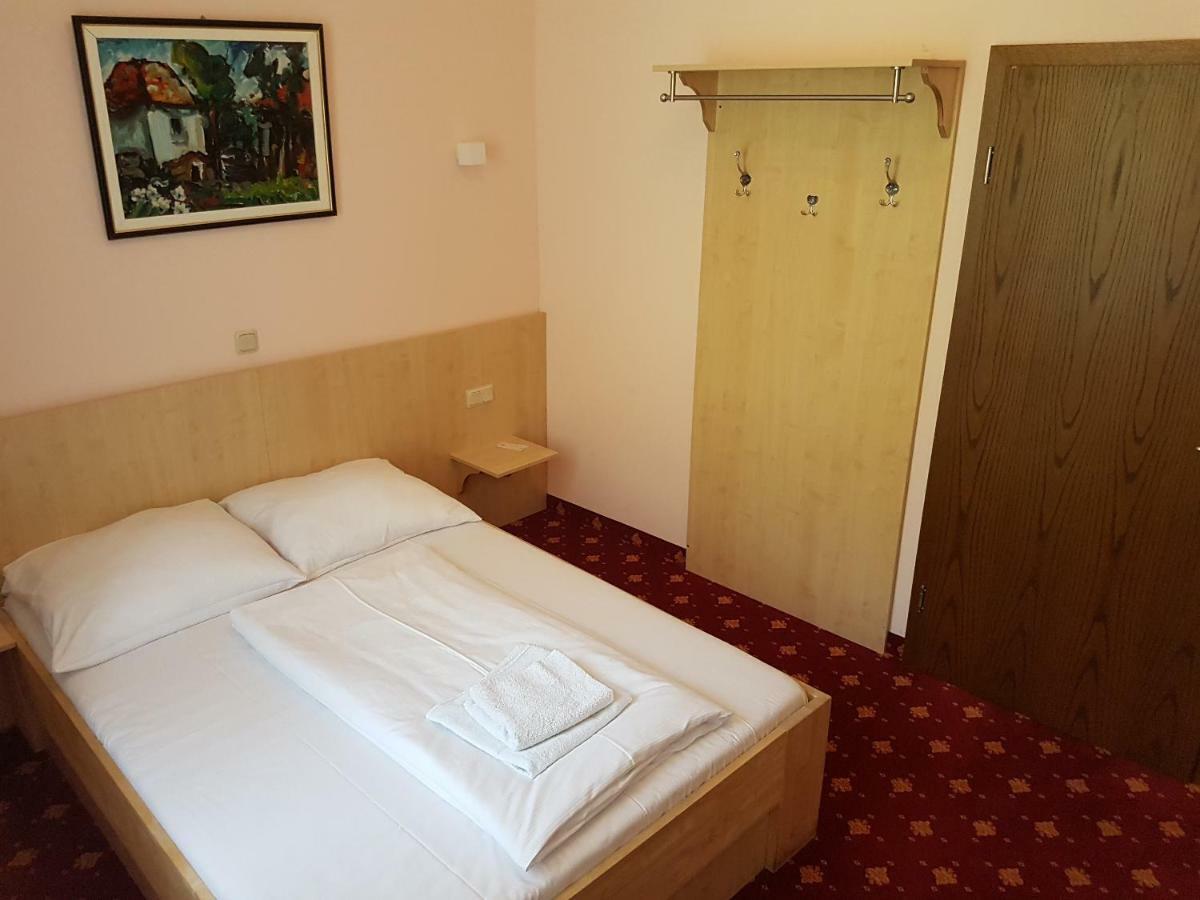 Hotel - Restaurant Sophienaue Айзенах Екстериор снимка